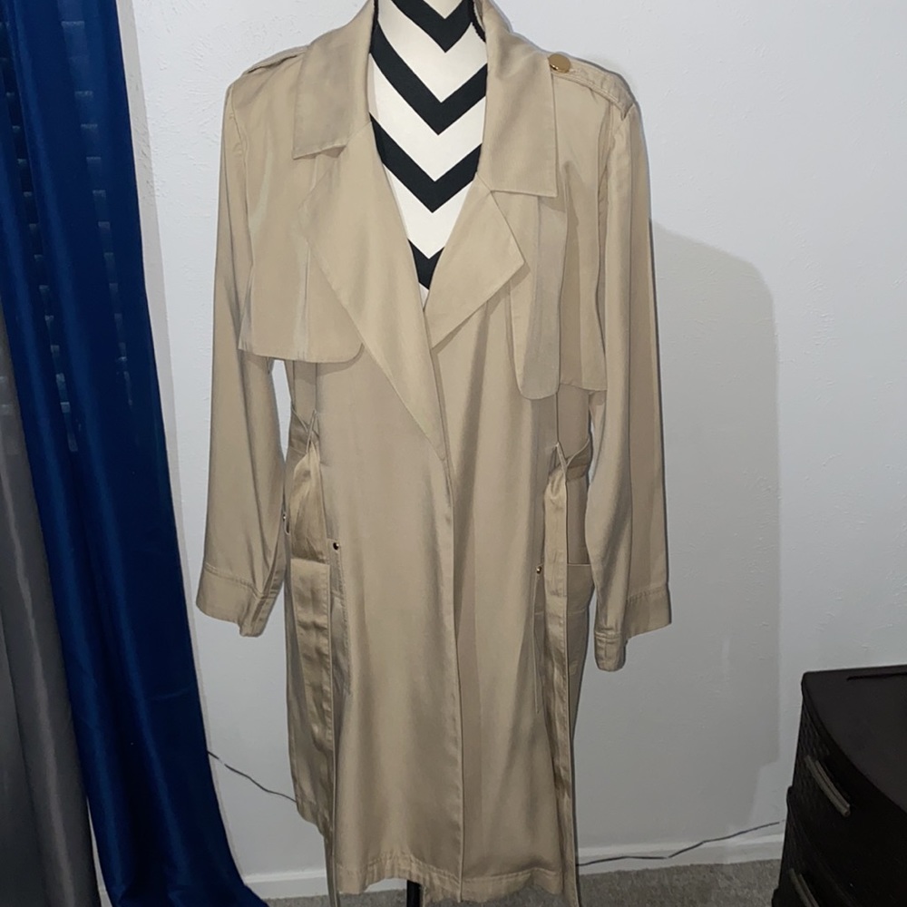 Lightweight Trench Jacket